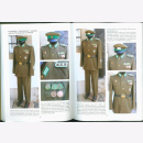 Friebe Uniformen Kopfbedeckungen Effekten Abzeichen bewaffneten Organe DDR NVA KVP VP-See SfS DGP 1952-1962 BAND 3