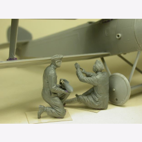 CSM-F32028 RFC Air Mechanics Installing the bombs Modellbau Figur 1/32